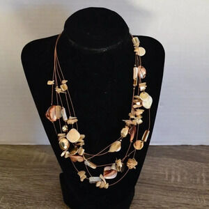 Vtg Shell Floating Necklace